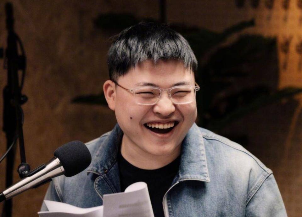 小明为rng说话,直言自己没被卡合同,却暗指uzi才是受害者_季后赛_战队