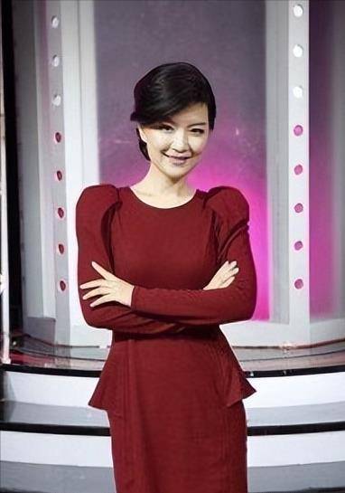 陈蓉:身陷丑闻被吊销主持人证,嫁海归老公一家四口其乐融融_父母_孩子