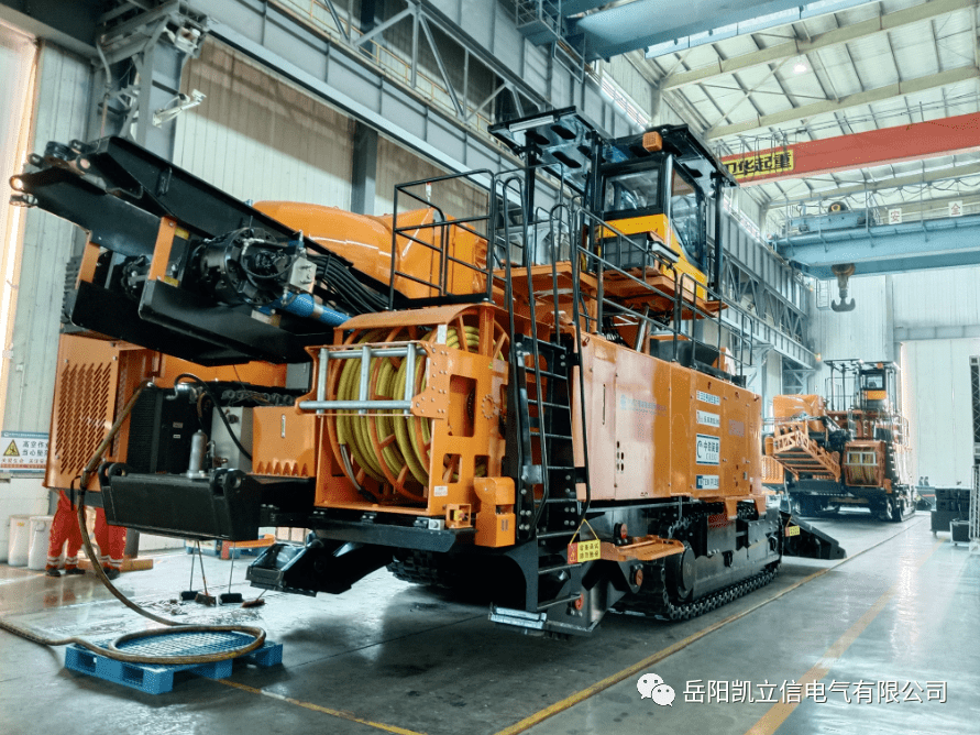 两台世界最大纵轴悬臂掘进机首次出口韩国_卷筒_电缆_隧道