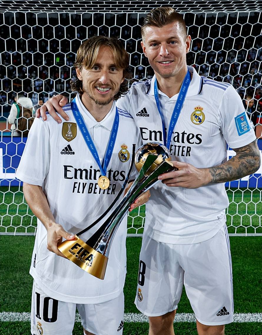 皇马典礼中场二人组不会解体!托尼·克罗斯即将和皇马达成续约!