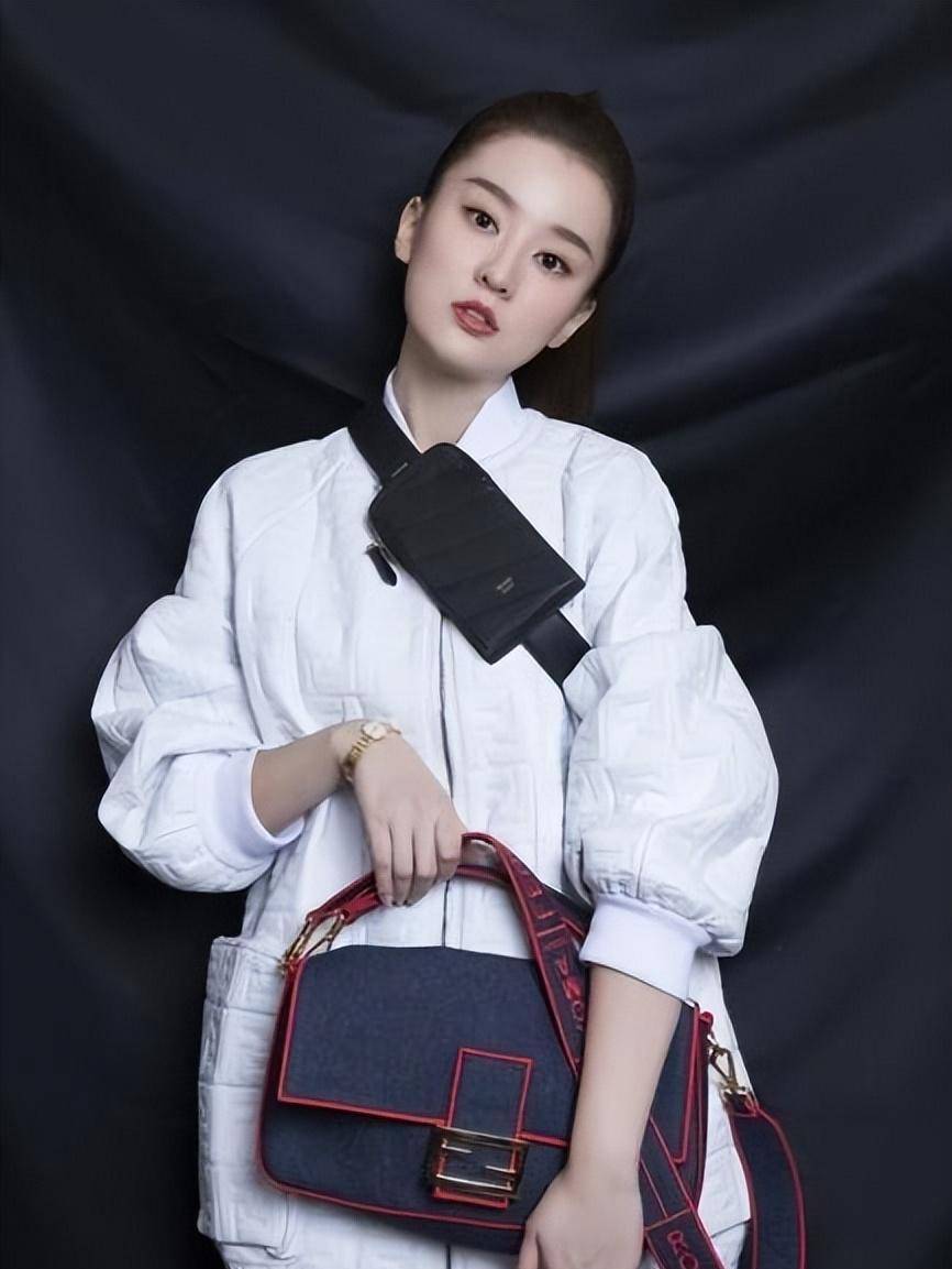 乔欣:住上亿豪宅,挎百万名包,为何愿意和杨紫做朋友_杨洋_总价值_应阔