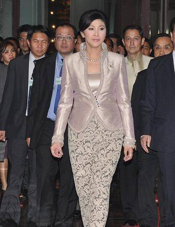 菜篮子背出名牌范,穿衣时髦品味高_英拉_气质_颜色