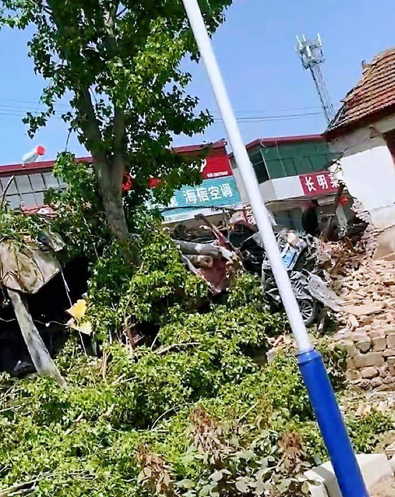 山东7死10伤车祸:红色大货车全程不减速,死伤者多为老人_受伤_事故
