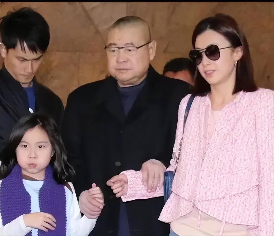 大刘的财产千千万,这个女孩分一半!_刘銮雄_王诗龄_刘秀烨