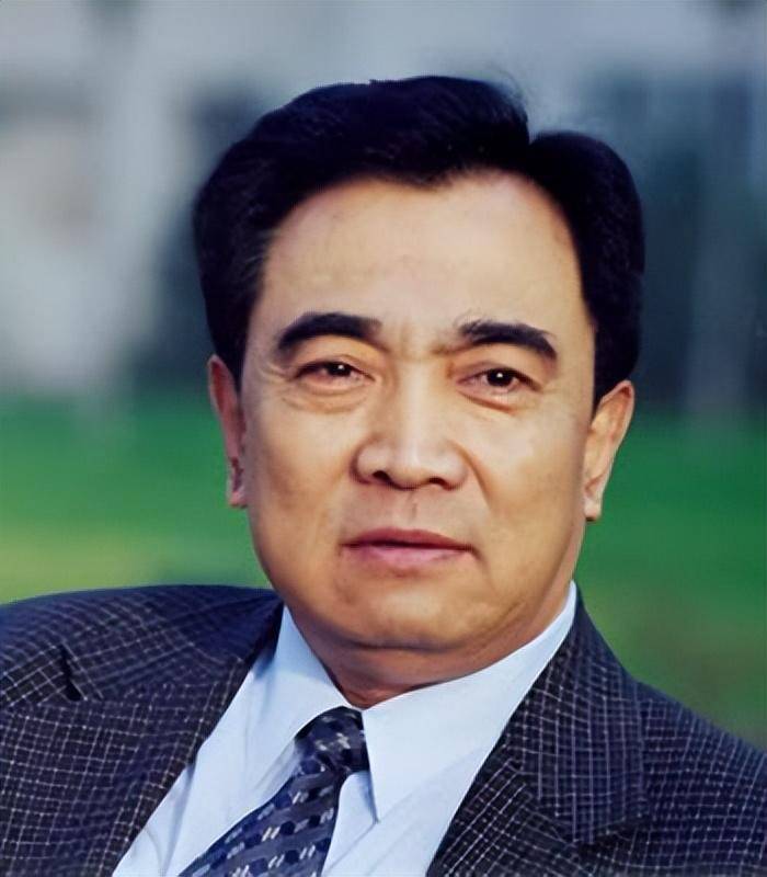 "曹操"鲍国安的"消失",是娱乐圈的悲哀和损失_电影_电视剧_离开