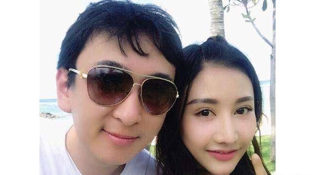 王思聪:初恋女友跟我分手的原因是,她想要lv包奢侈品,我买不起_张倩