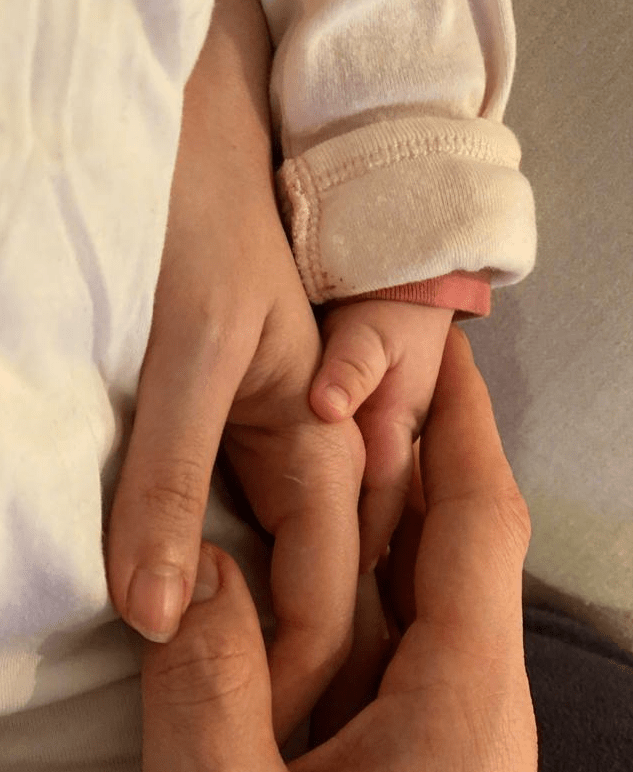 好好挣钱,家里的一切都交给自己,就这样,一年后,陈颖和刘志的儿子出生