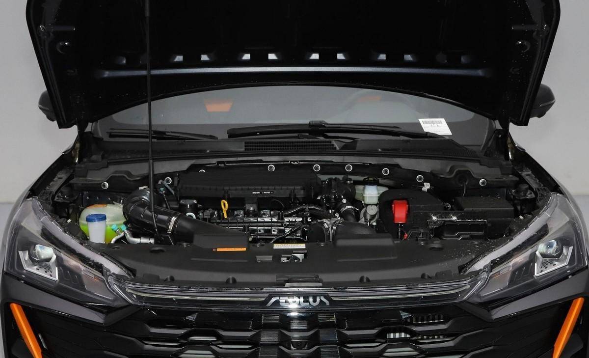 峰值扭矩为300n·m,传动系统匹配格特拉克6速dct双离合变速箱