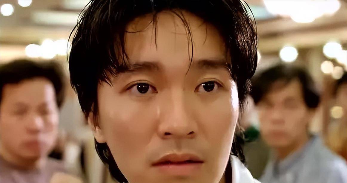 周星驰:跑龙套出身,多年打拼成华语"喜剧之王",60岁至今未婚_票房