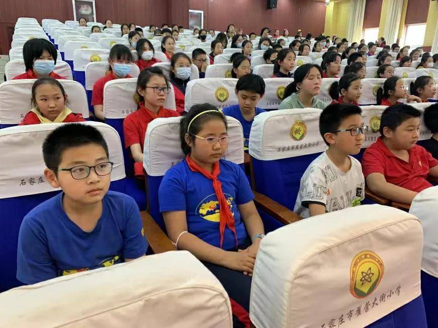 演绎经典 "戏"韵飞扬-翟营大街小学第十五届课本剧表演_活动_人物