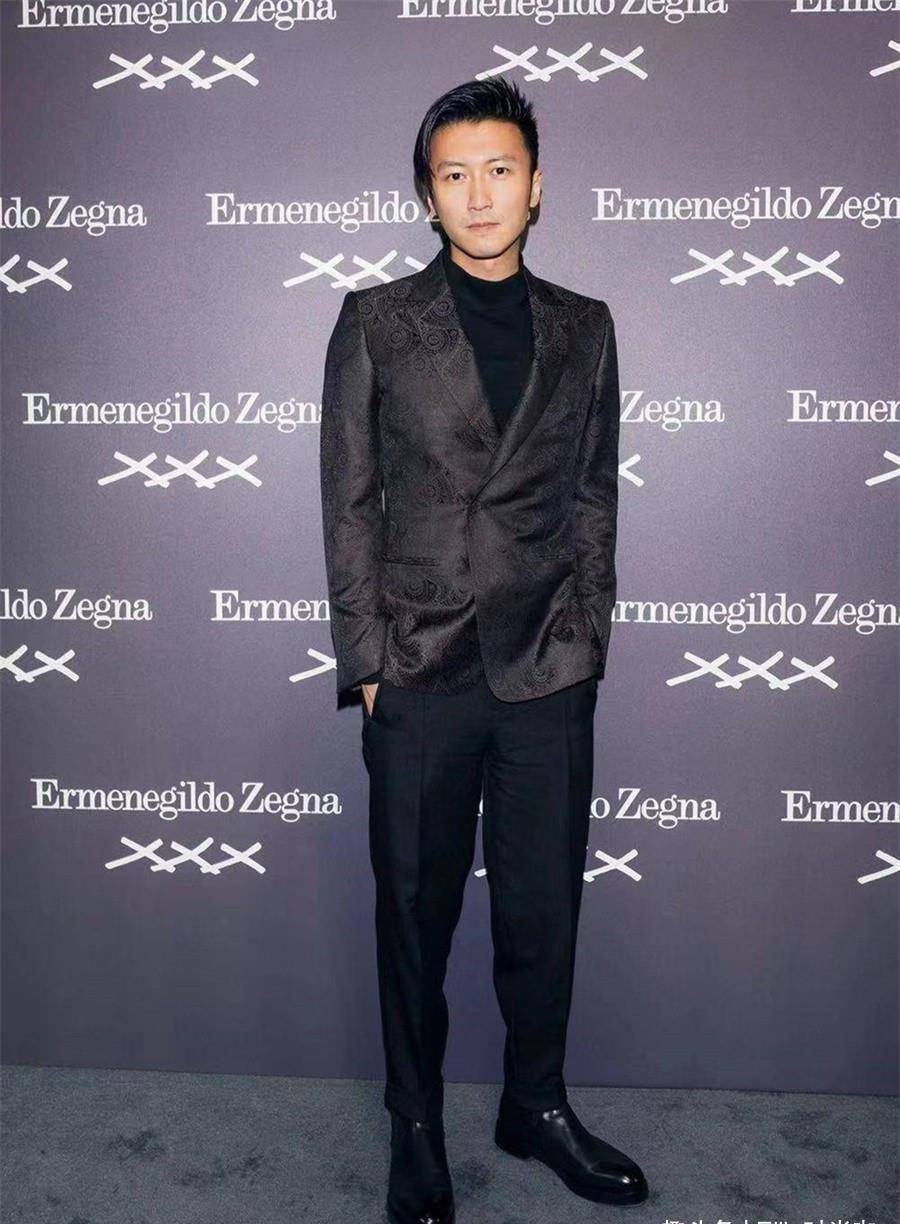 谢霆锋都41岁了,还这么有男人味,戴耳环梳油头一点不油腻_造型_服装