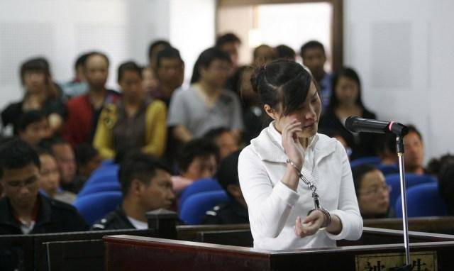 她是云南第一美女死刑犯,家境贫困考入211,虐杀大款被判死刑_张超