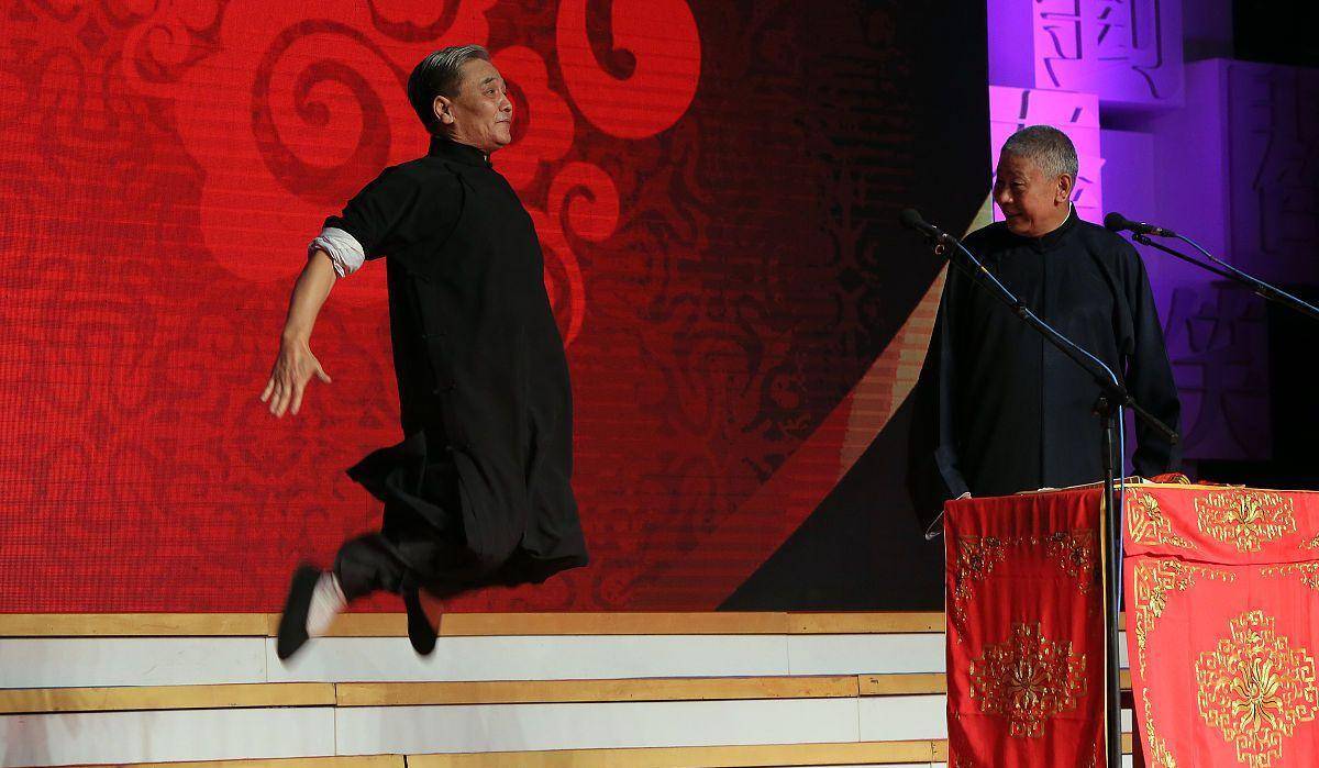 李宏烨的相声排行榜,有马志明的《大保镖》,网友说总算正常一次_公式