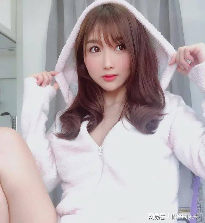 大槻响出道12年,参演了1600多部影片,果然是片王之王_女子_长相_网友