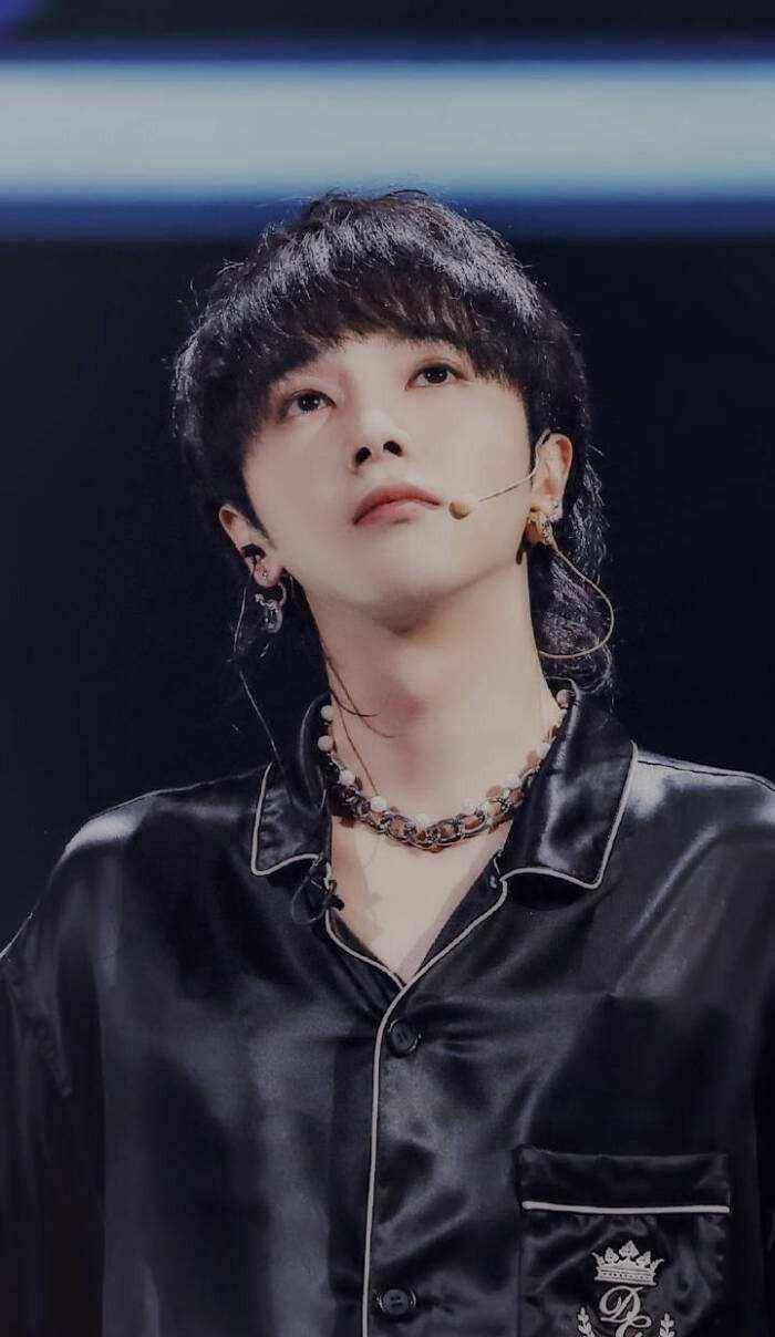 "自命不凡"的华晨宇,终究为自己的"假单纯"付出了代价_时候_音乐_生活