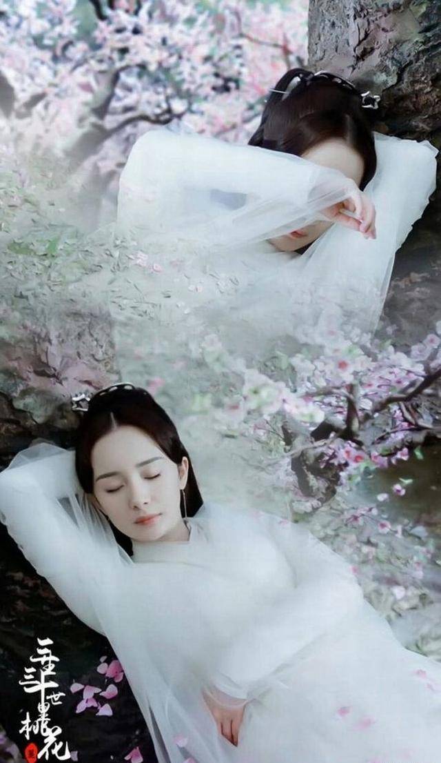 树上的"睡美人":杨幂,赵丽颖仙气过重,杨紫摇摇欲坠太呆萌_刘亦菲