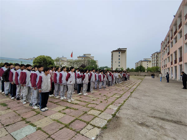 心系安全 警钟长鸣——盱眙县管镇中学举行防震应急疏散演练活动_能力