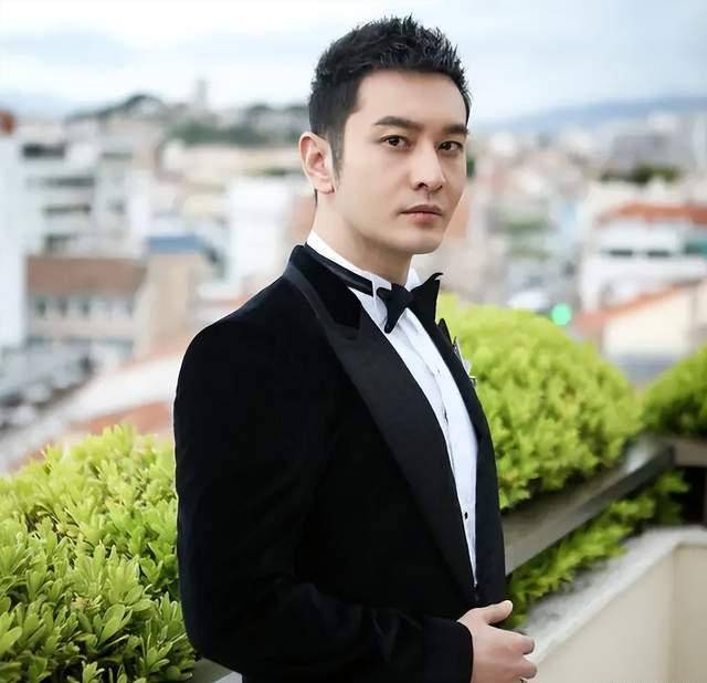 这部2015年的电影,黄晓明堪称"演技炸裂"_角色_影视剧_喜剧