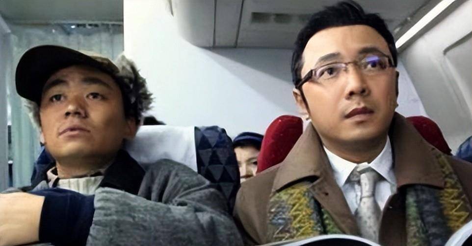 徐峥:20岁遭遇脱发危机,成名后被同行抵制,如今成百亿票房导演_黄渤