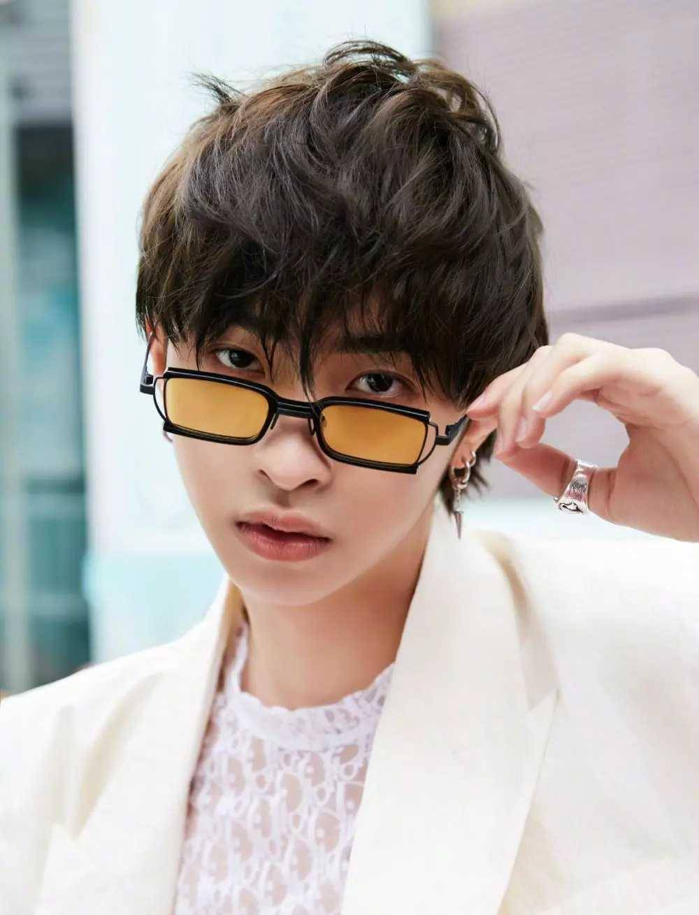 19岁创业获妈妈力挺,首拍时尚大片大变样_庾澄庆_庾翰睿_庾恩利