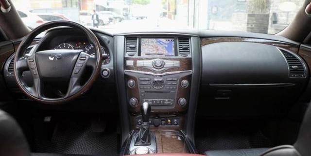 2万提了辆英菲尼迪qx56,开了2个月后,车主坦言:油耗如喝水_搜狐汽车