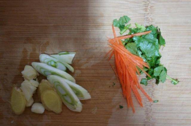 东北版的"红烧划水"这样做,鲜香味美,吃过后家人竖起了大拇指_鱼尾