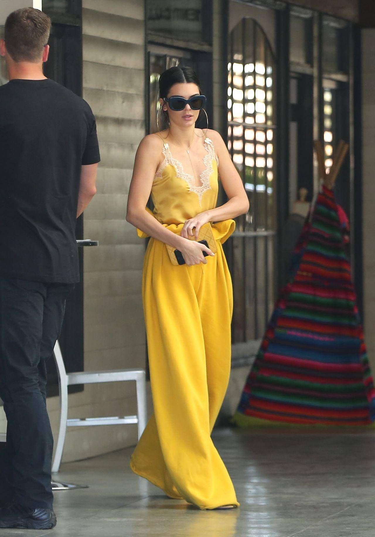 妩媚的时尚,时尚的肯豆:肯达尔.詹娜的时尚之爱!_风格_造型_气质