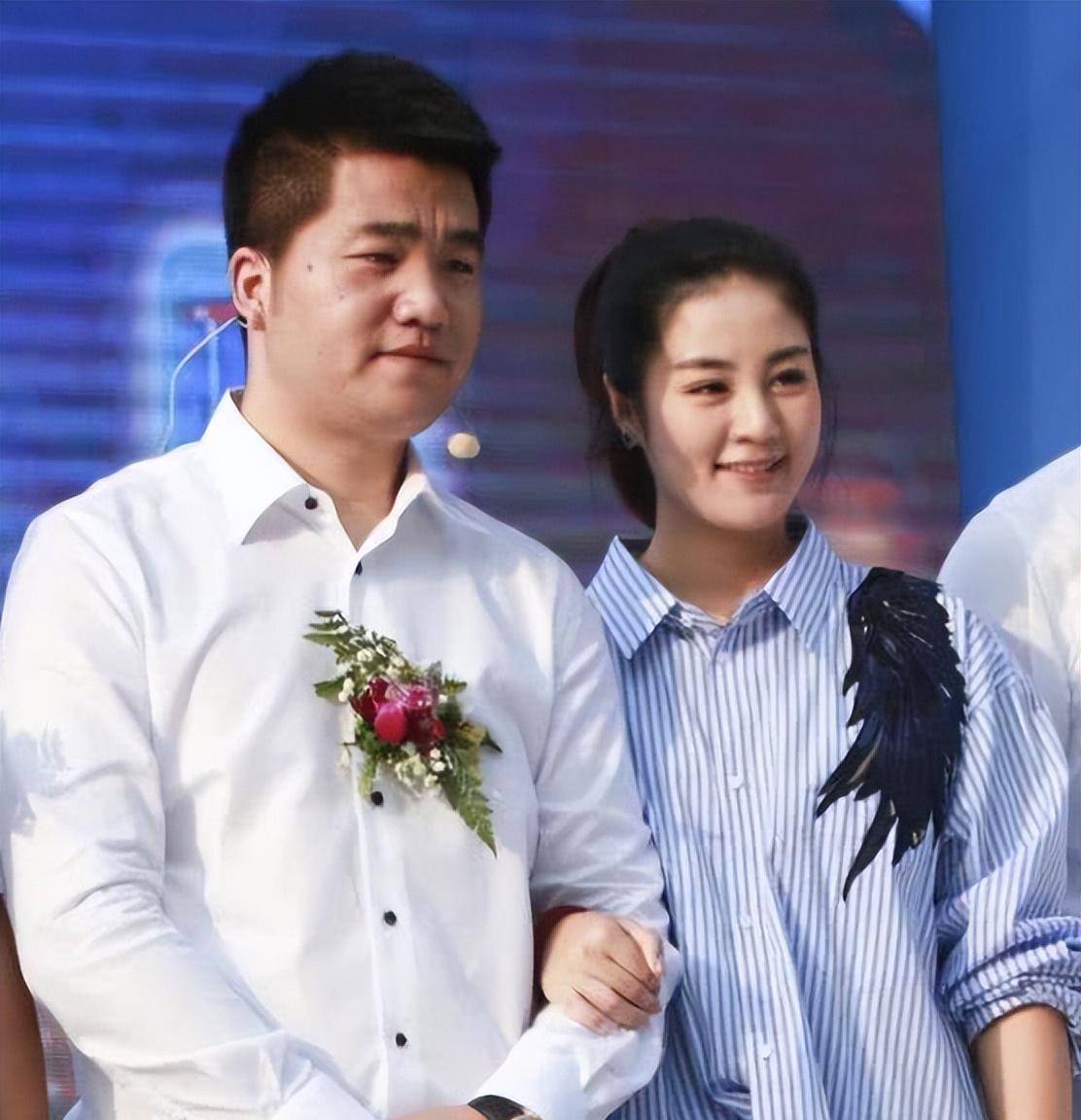 毕畅分手带两娃,王亚彬至今未婚,"王小蒙"饰演者的不同人生_赵本山