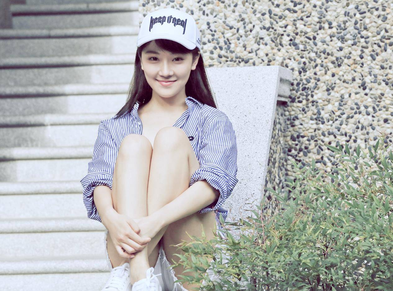 《希望的大地》:女演员戏里戏外反差大,戏里土掉渣,戏外美如花_剧中