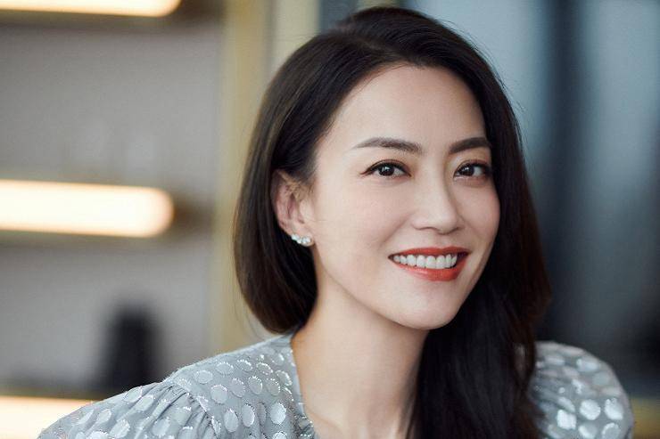 霍汶希:离开富豪男友却意外怀孕,谢霆锋:把孩子生下来我养你们_贺丹青