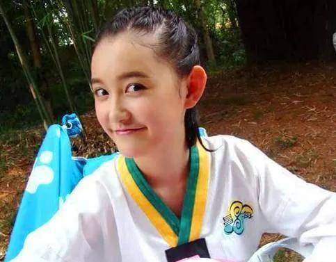 演技炸裂的4位00后童星,有的资源不断,而有的无戏可拍,太悲哀_赵今麦