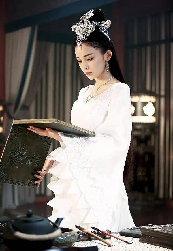 古力娜扎《雪鹰领主》新造型曝光,气质绝美,颜值超高,值得期待_电视剧