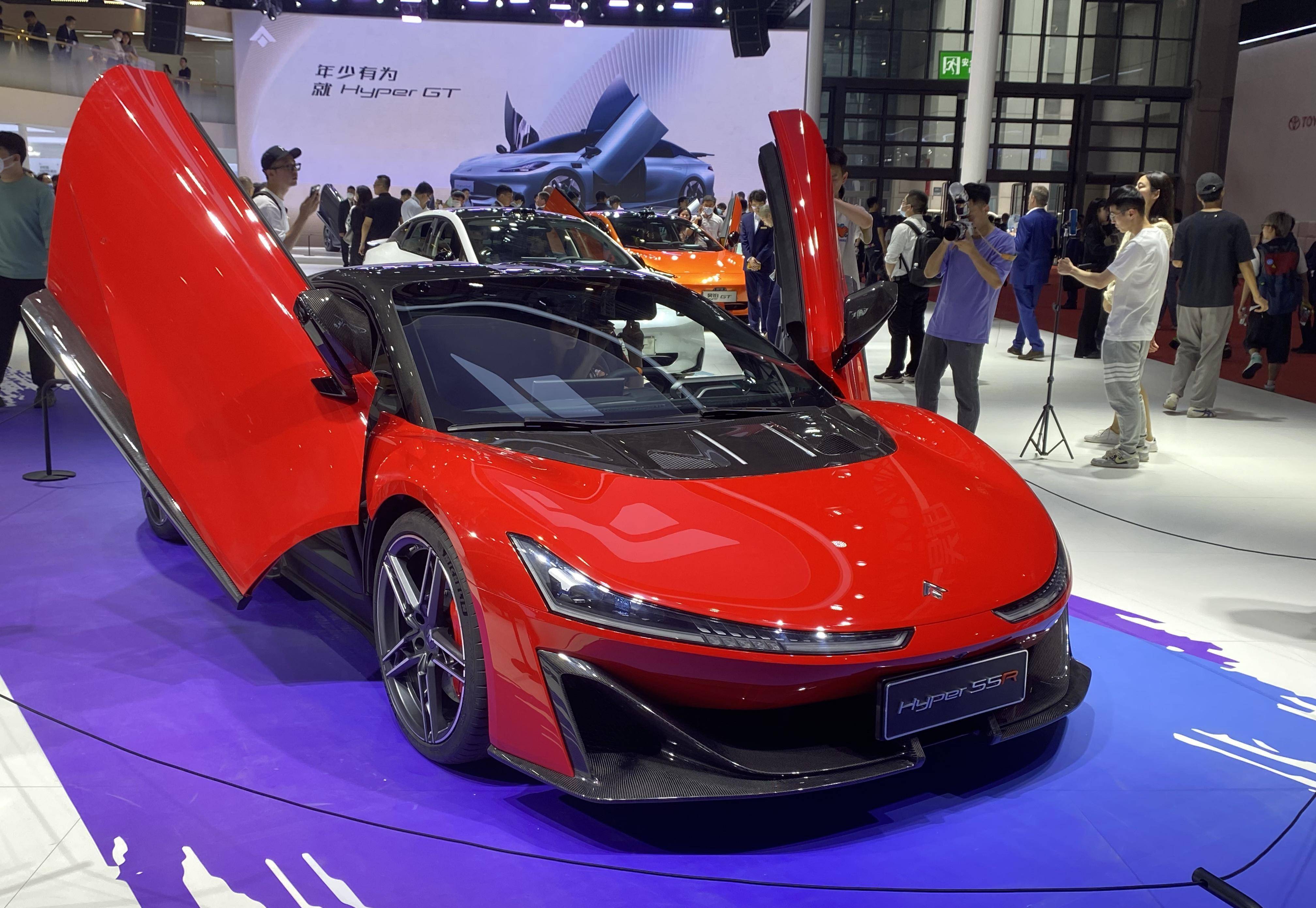 【上海车展】又有品牌造跑车了 昊铂hyper gt亮相车展_搜狐汽车_搜狐