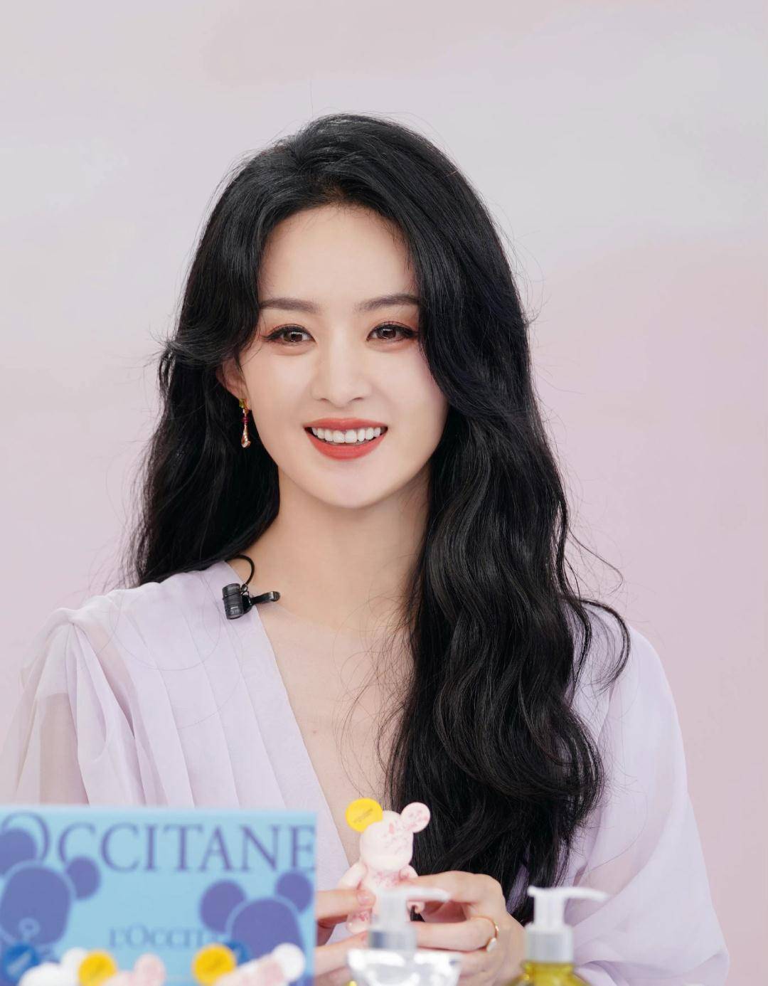 赵丽颖为拍戏刻意增肥,"钝感长相"的变美思路你get了吗_cr_轮廓_姐妹