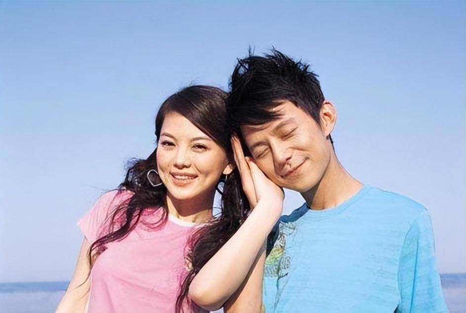 何炅老师!没事!都展露了,才会知道最后谁是真的爱你!