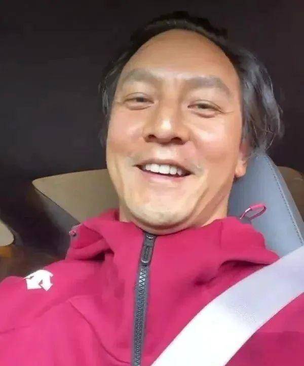 这4位有"秃头危机"的男明星,年轻时个个男神,如今一秃毁所有_时候