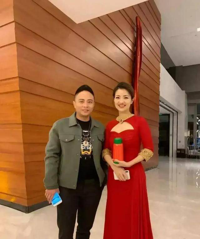 撒贝宁"前女友"涂经纬太美了,天使面容,魔鬼身材,美过明星!