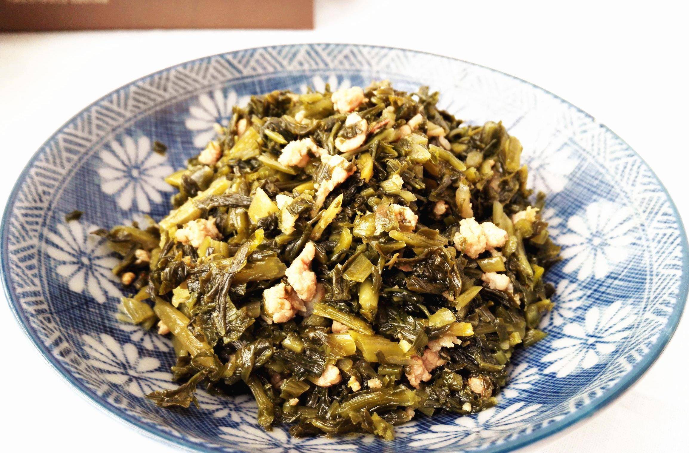 吃法也比较多,可以炒,可以炖,我们家喜欢用来做小菜吃,与肉末一起