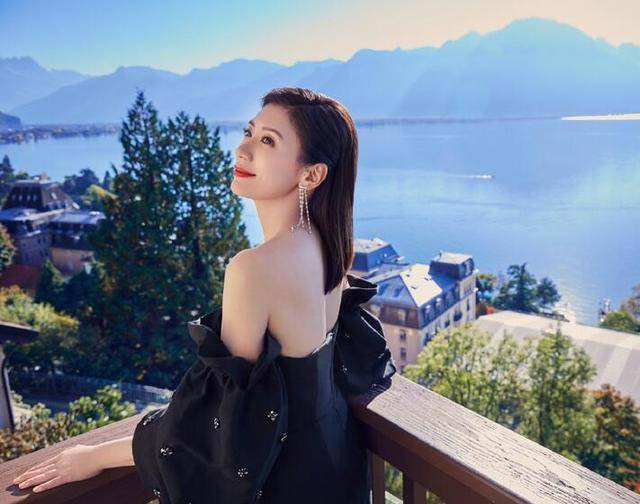 "她当时有林心如,林熙蕾,吴辰君和张凤书,现在有什么?