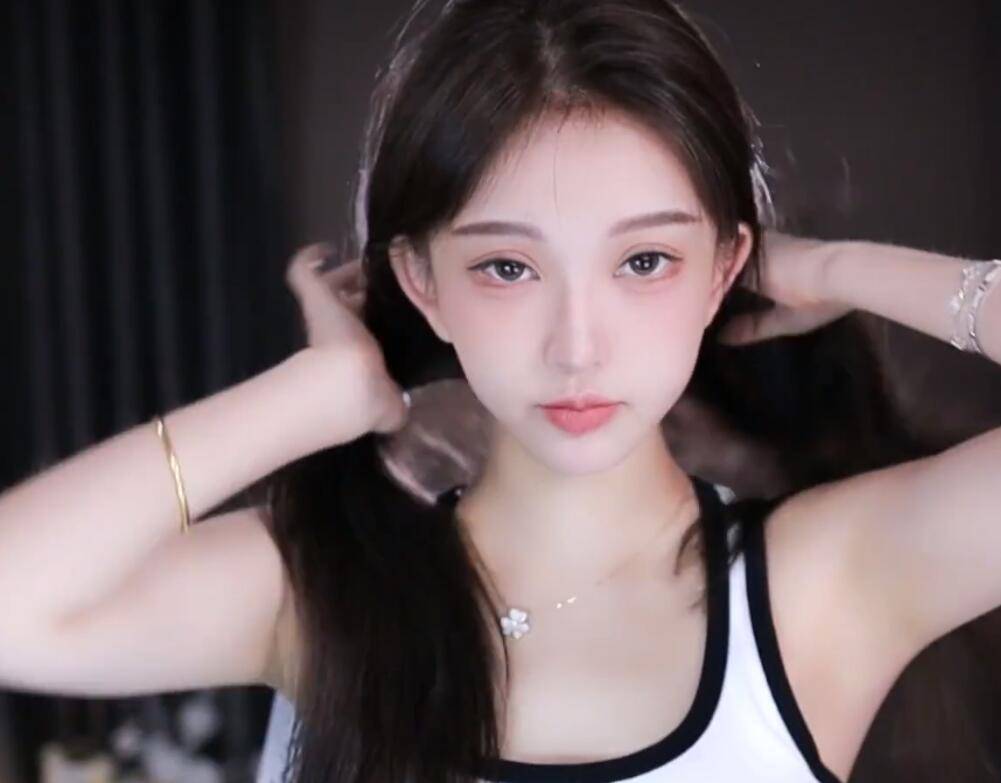 斗鱼舞蹈一姐自曝未来或许无法生育,水友安慰"还有这种好事"_南妹