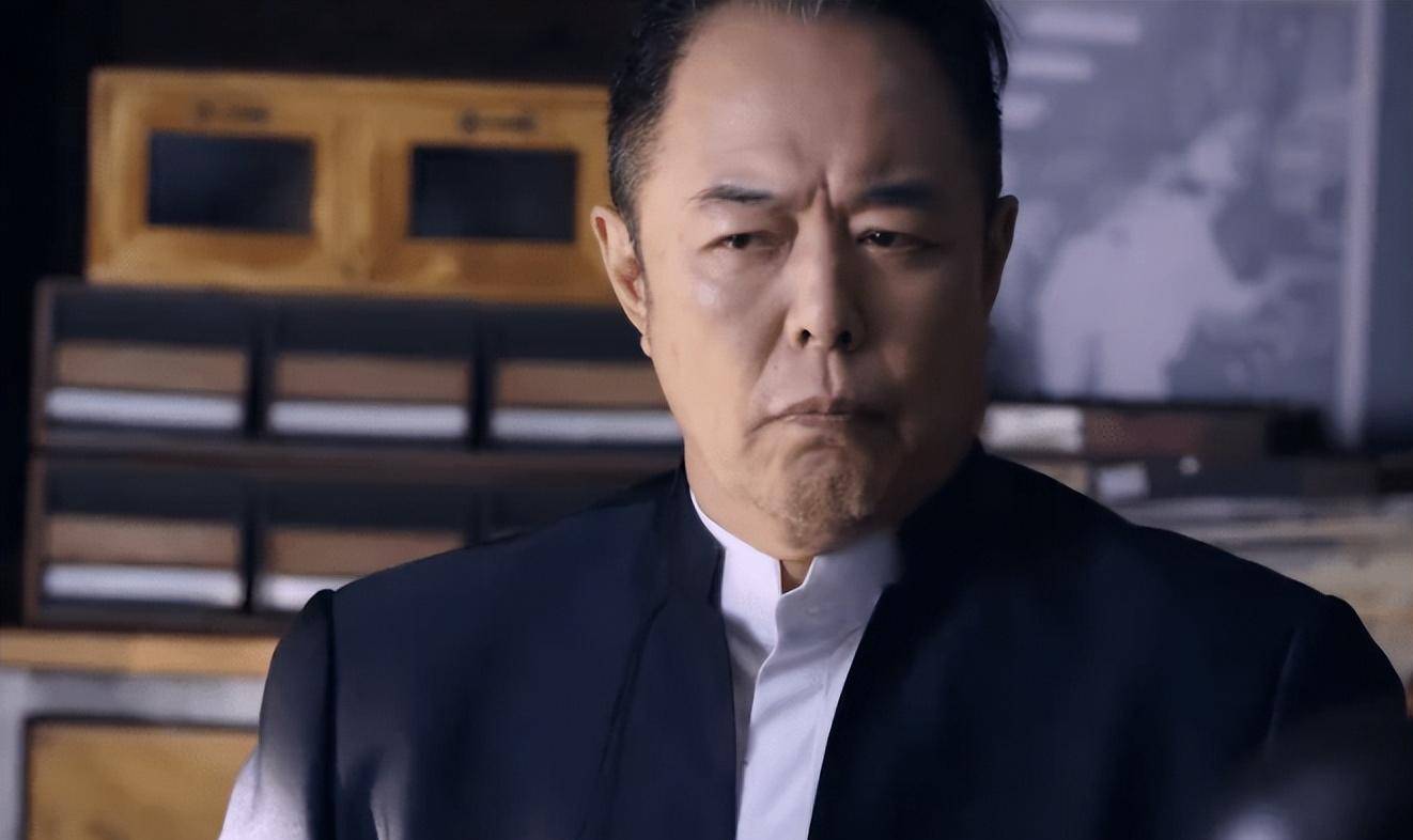 加入英国籍的张铁林,终因他的"不可一世",走上了"不归路"_直播_网友