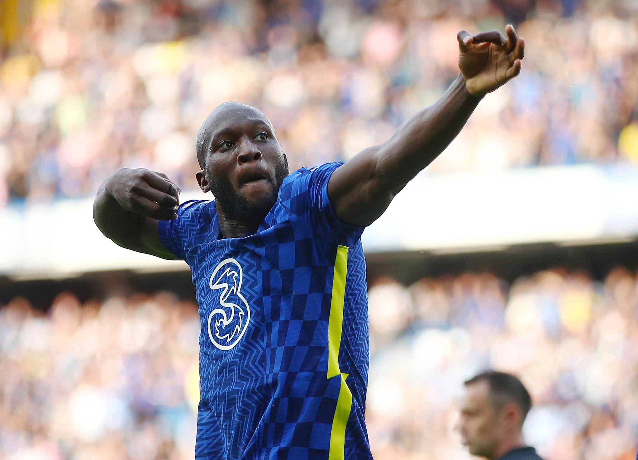 英格兰中锋的身价回购条款当中8000万的转会费太高,卢卡库已经成为了