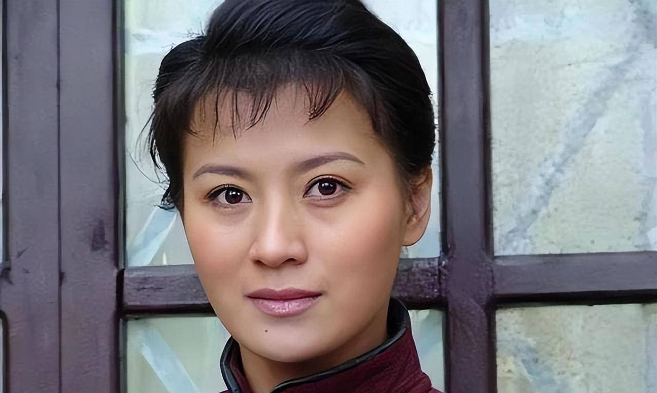 时尚片"波神"彭丹:如何从"脱星"变"红星"?近况怎么样?_电影_美国_国际