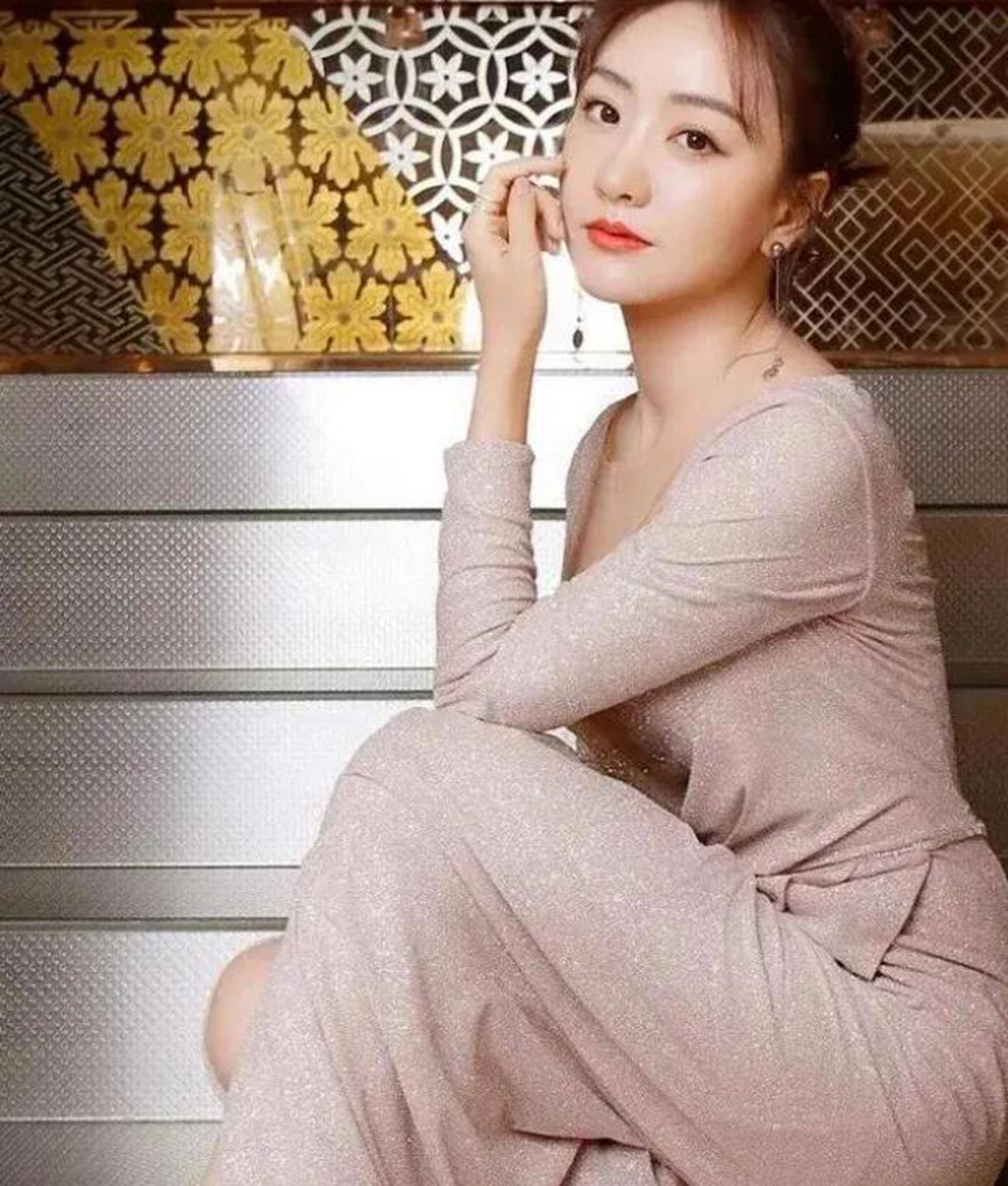 42岁的古装第一美人杨蓉身材饱满,时尚迷人,美得让人移不开眼_演技