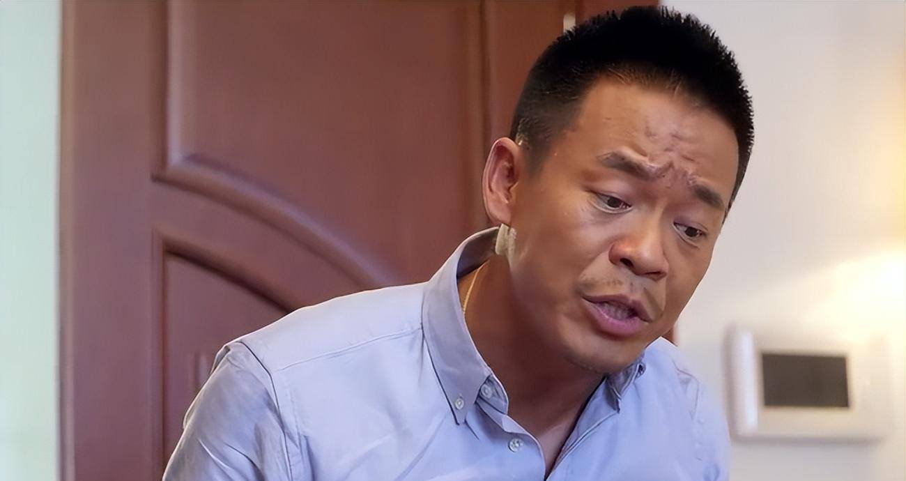 与杨坤结怨20年,因假唱事业被毁,还好张嘉益拉了他一把_孙浩_张嘉译