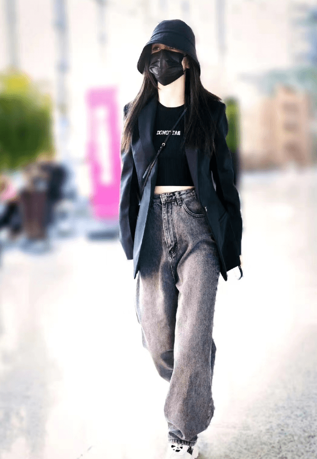 41岁谢娜跳热舞爆火!