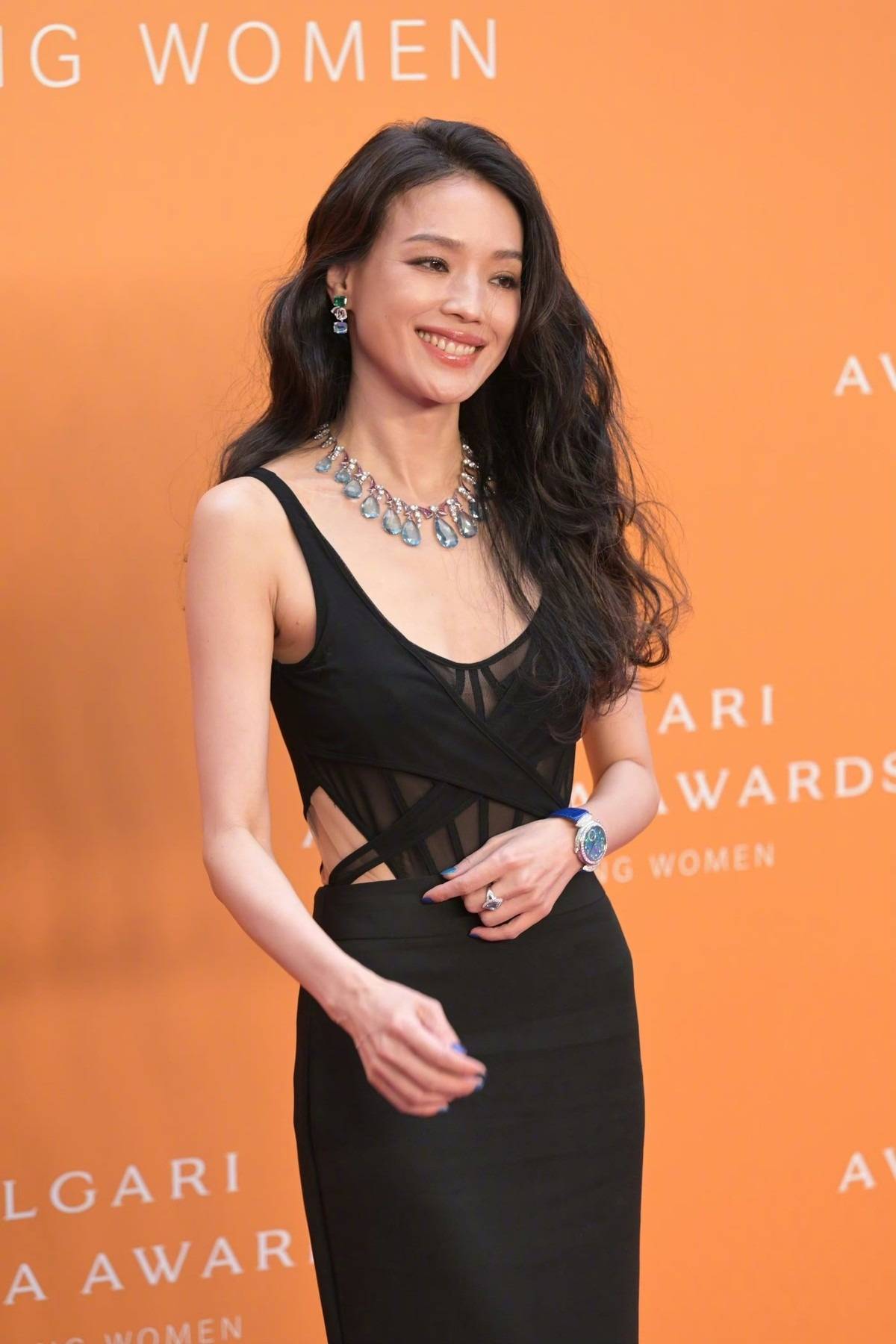 宝格丽今晚请舒淇压轴走红毯!