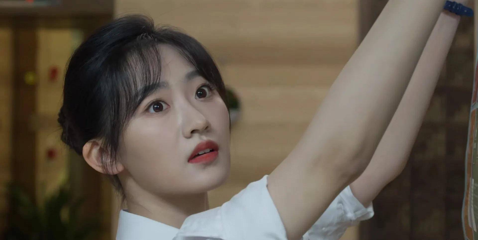 平凡之路:左娜的良配出现,能治愈她的精神内耗,这人不是舒一南_潘岩