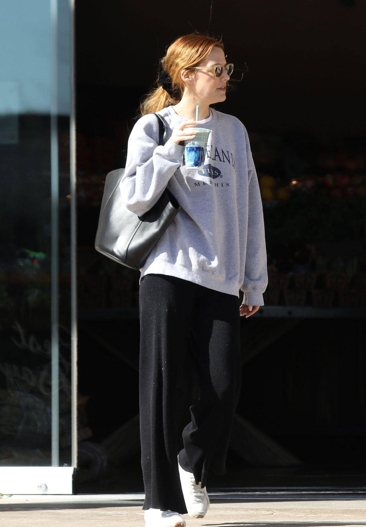 美国女演员莱利·柯 (riley) 卡拉巴萨斯街头女演员阿普丽尔·洛芙·