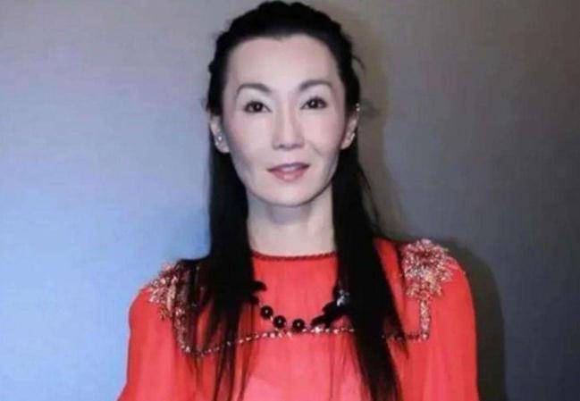 张曼玉:永远简单率真,拒绝与章子怡合作,晚年暴瘦依旧过得洒脱_电影